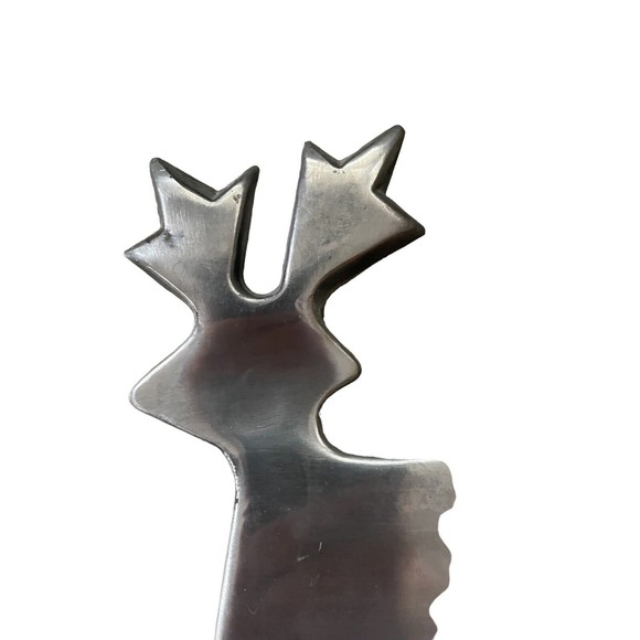 HOLIDAY COLLECTION 4 CRIMSON TAPER CANDLES WITH SHINY METALLIC REINDEER HOLDER - Picture 6 of 7